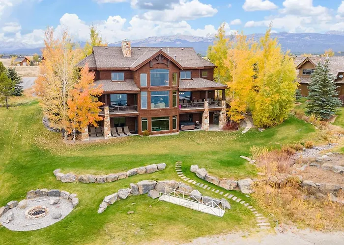Luxurious Sandy Beach Lodge Waterfront Escape On Island Park Reservoir Perfect For Large Groups