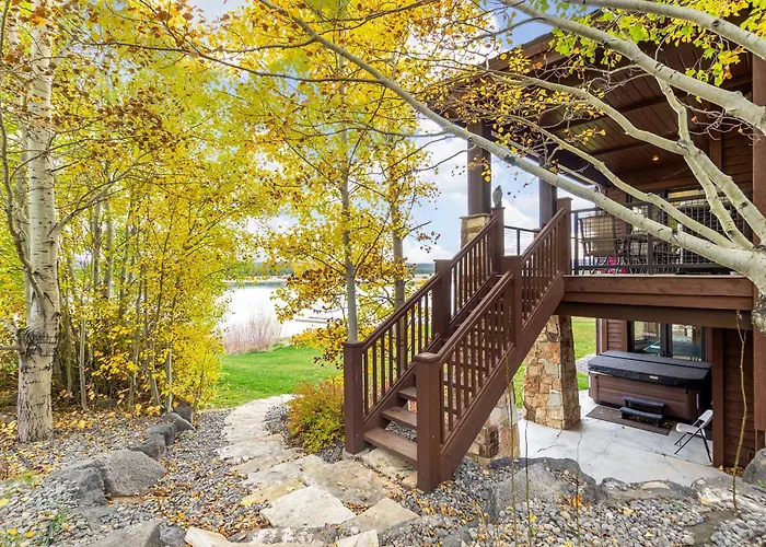 Luxurious Sandy Beach Lodge Waterfront Escape On Island Park Reservoir Perfect For Large Groups