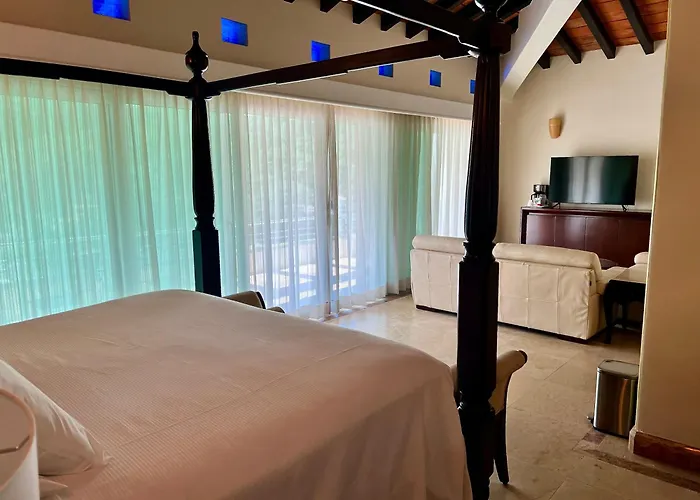 P V Near Colomitos Beach Boutique Hotel
