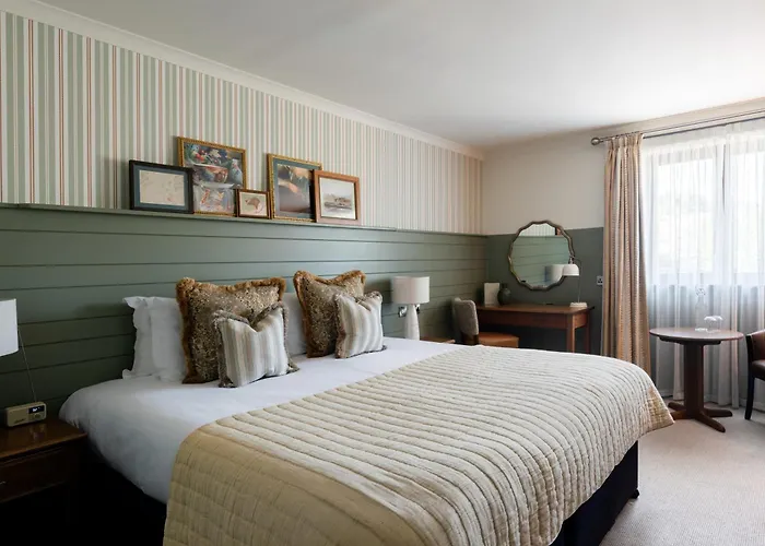 Crown Hotel