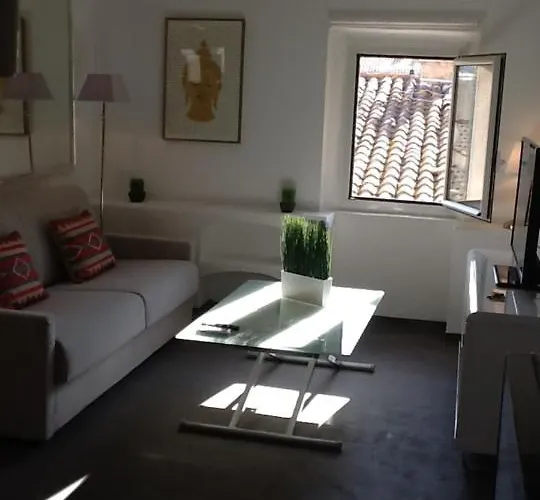 Appartements 3 Studios Pour 2 Ou 3 Ou 5 Ou 6 Per Centre Ville Saint Tropez Avec Parking
