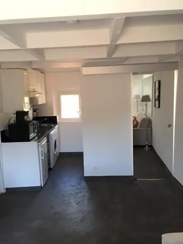 Appartements 3 Studios Pour 2 Ou 3 Ou 5 Ou 6 Per Centre Ville Saint Tropez Avec Parking