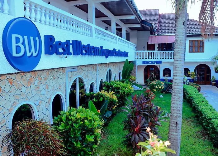 Best Western Jangwani Sea Breeze Resort