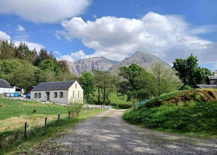 Heart Of Glencoe Holidays