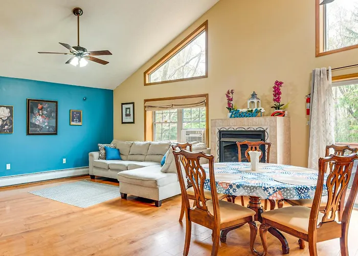 Resort Amenities & Game Room: Arrowhead Lake Home!