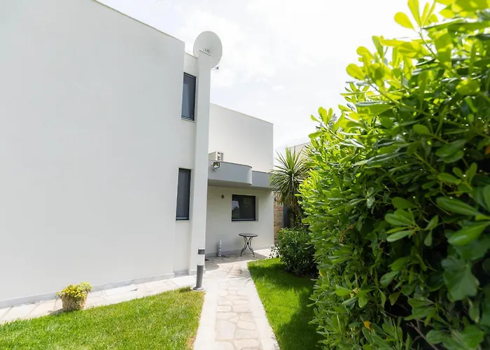 Sani Green Villa