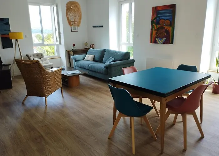 Maison de Kerangall Brest appartement jardin et parking