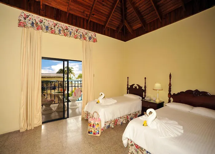 Rooms On The Beach Negril