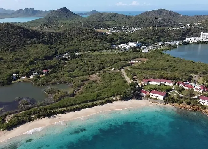 Ocean Breeze & Views - Studio