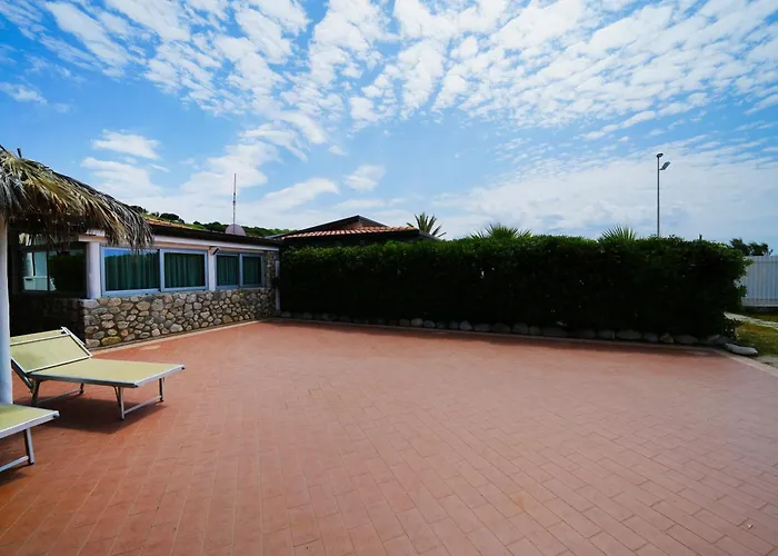 Marinella Beach Apartments - On The Beach - Private Free Parking