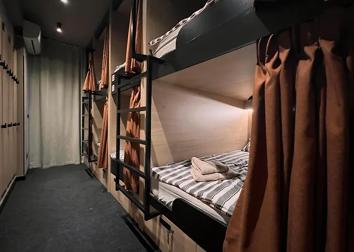 U-Night Hostel Budva