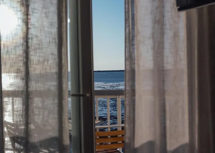 Beach Hotel - Le Grand Chalet