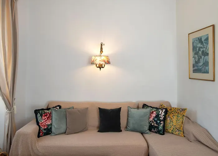Liston Suites Anastasia