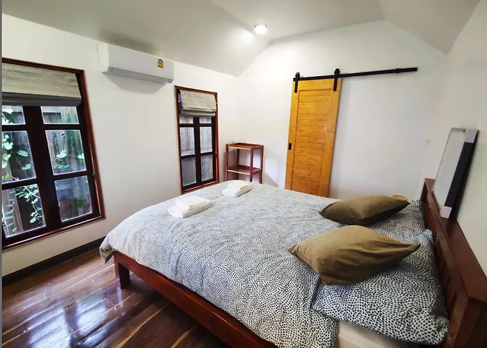 Tipthong Hut - Tropic Garden Resort