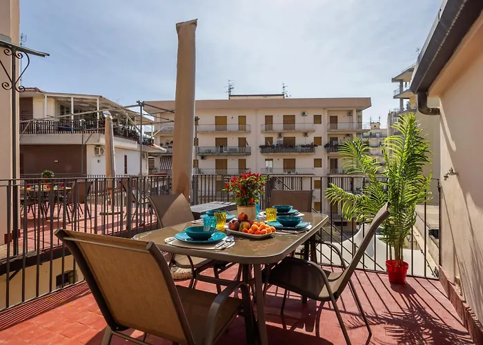 Le Dimore del Corso Acireale I - Sicily Stay, fra Catania, Taormina, il Mare e l'Etna