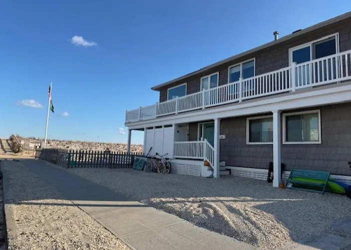 Ocean Avenue Oasis