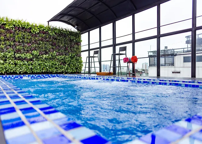 Shining Central Hotel & Spa