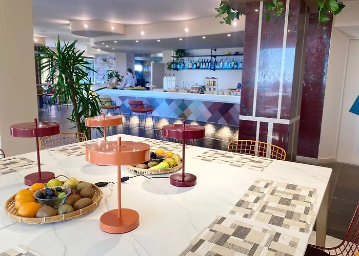 Pianob - Breakfast Hotel & Bar