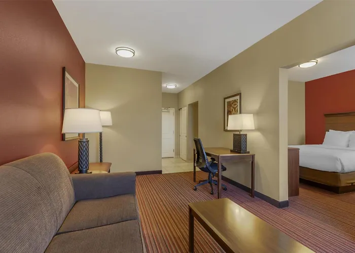 Best Western Plus Hudson Hotel & Suites