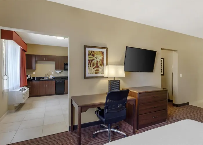 Best Western Plus Hudson Hotel & Suites