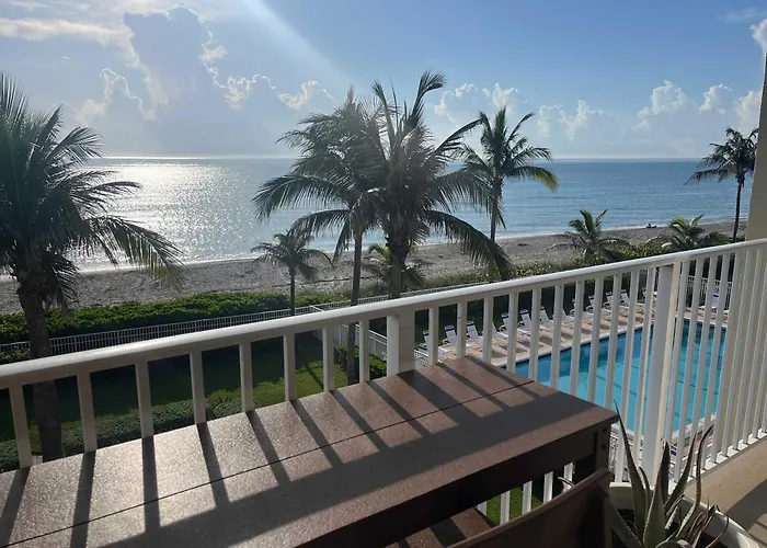 Hutchinson Island Beachfront Heated Pool Balcony Top Floor