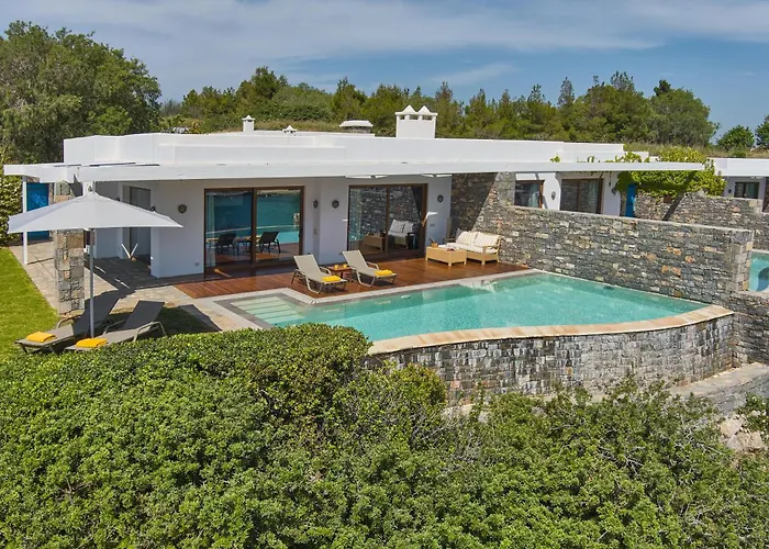 Grand Resort Lagonissi