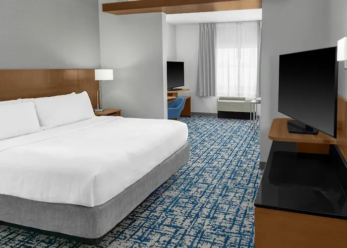 Fairfield Inn And Suites By Marriott Calhoun