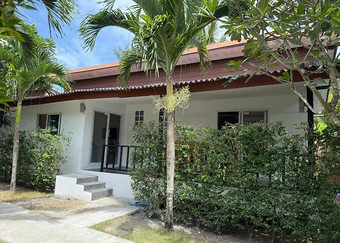 Cheeva Beach Resort