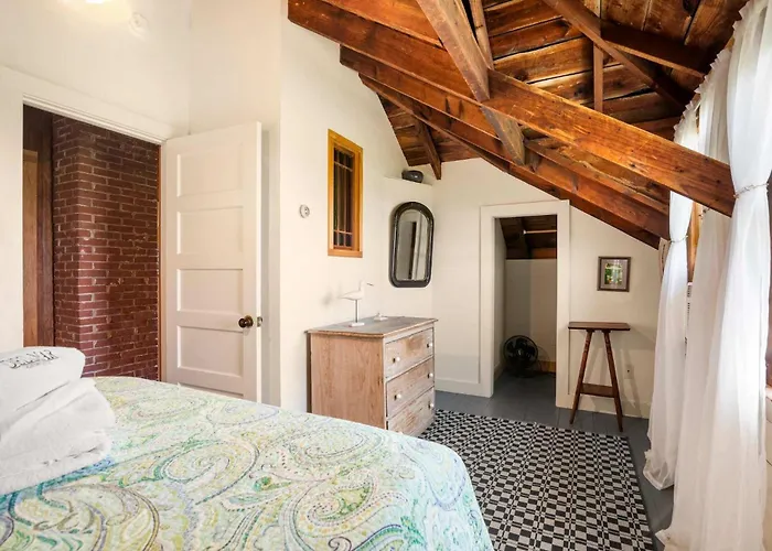 Stunning Water Views Sleeps 14
