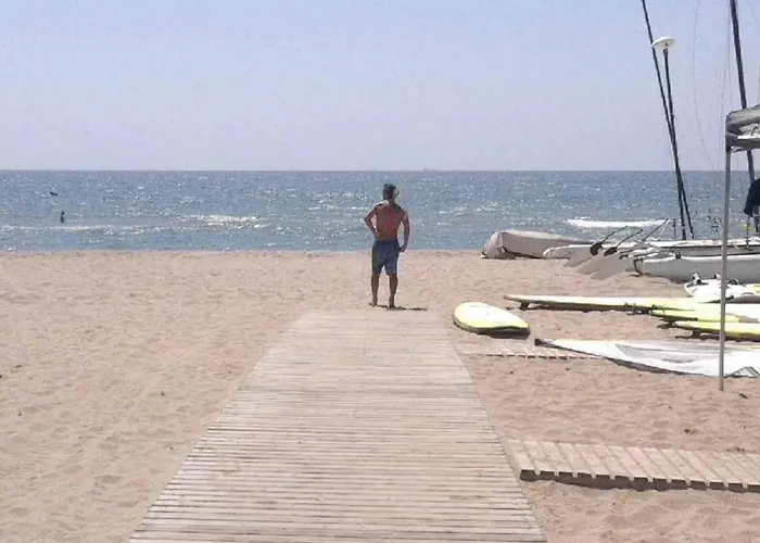 Lets Holidays Bright Apartment In Gava Mar
