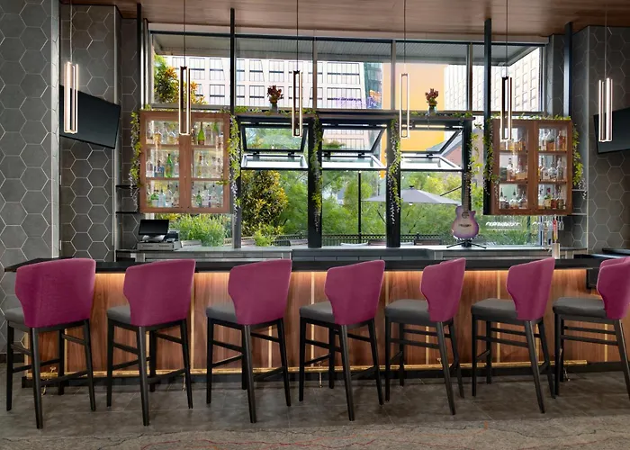 Hilton Garden Inn Nashville Downtown Convention Center