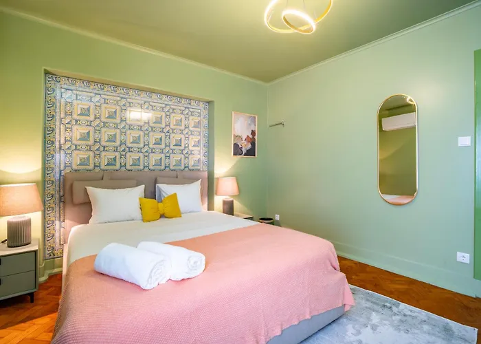 Cascais Cosy Home - Rooms With Private Bathroom