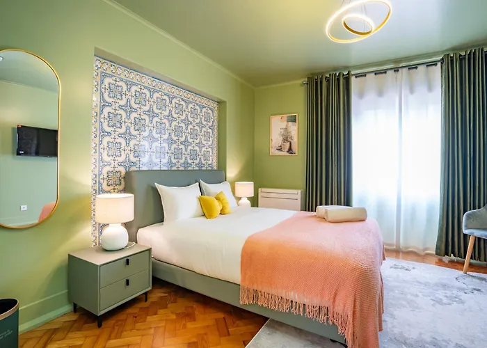 Cascais Cosy Home - Rooms With Private Bathroom
