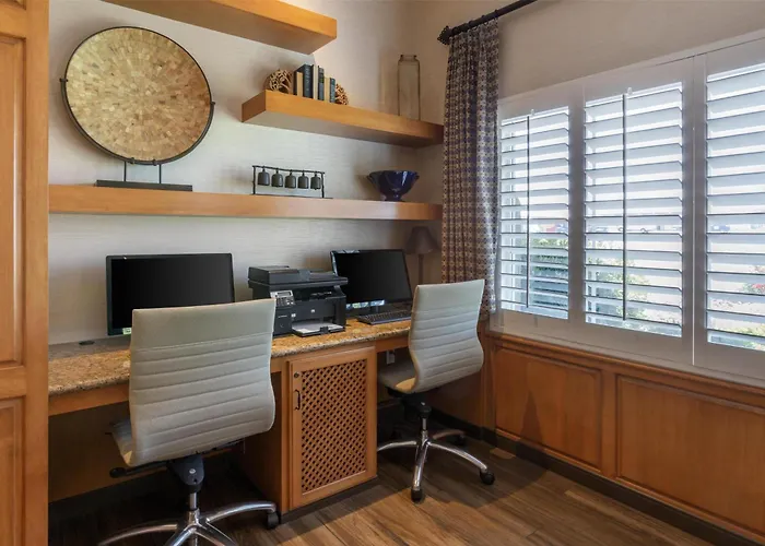 Best Western Plus A Wayfarer'S Inn & Suites