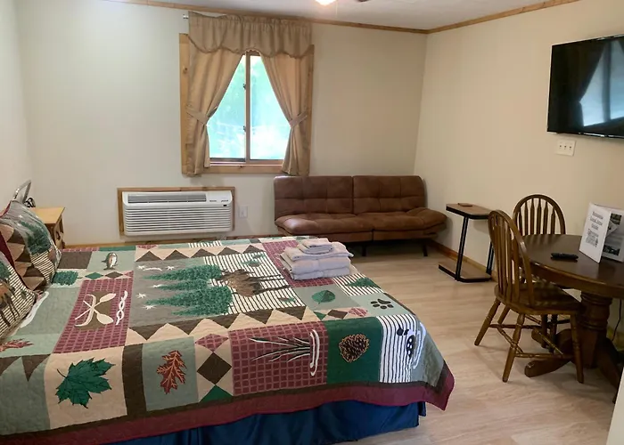 Benzonia Rustic Resort
