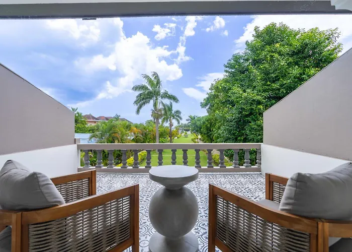 Travellers Beach Resort