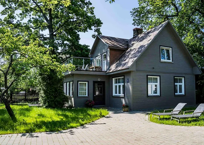 Melluzi Park Apartment