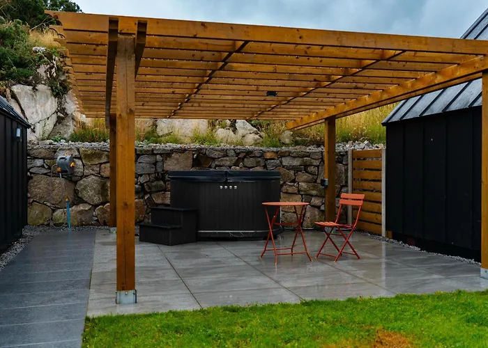 The Village At The Rocks - Luxury Glamping Resort