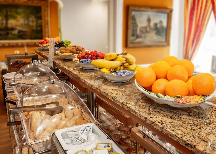 Tiptop Hotel Burgschmiet Garni