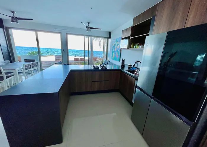 Angelina 28 Beachfront And Family Apartments - Modern And Relaxing Long Stays - 20 Min From Cancun Airport