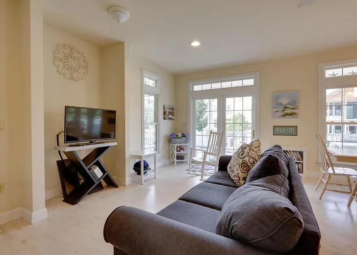 Sunny Ocean City Retreat ~ Qtr-Mi To Beach!