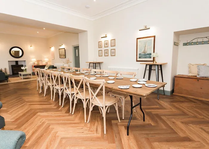 Torr House Hotel