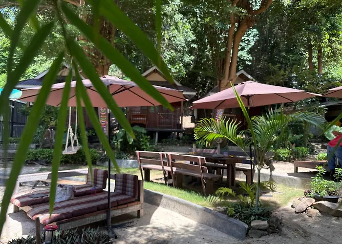 Tipthong Hut - Tropic Garden Resort