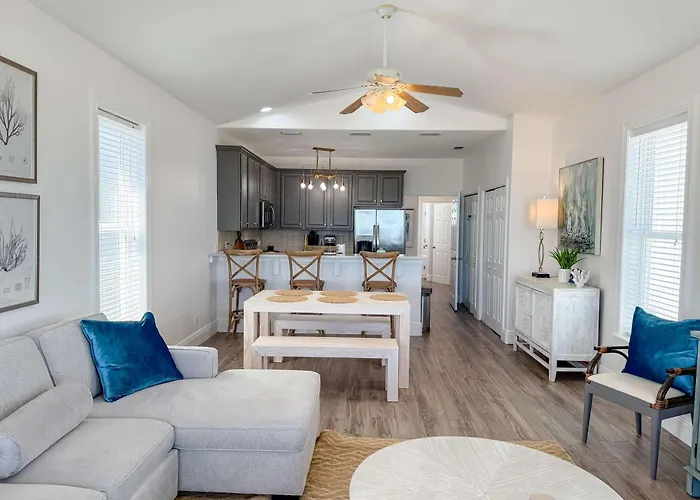 Gulf-Front Paradise 3Br Beach House Prime Location