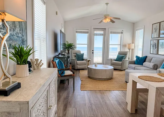 Gulf-Front Paradise 3Br Beach House Prime Location