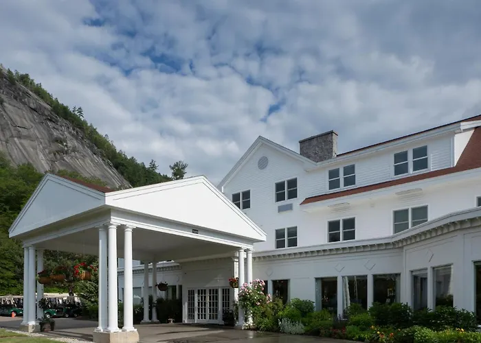 White Mountain Hotel And Resort