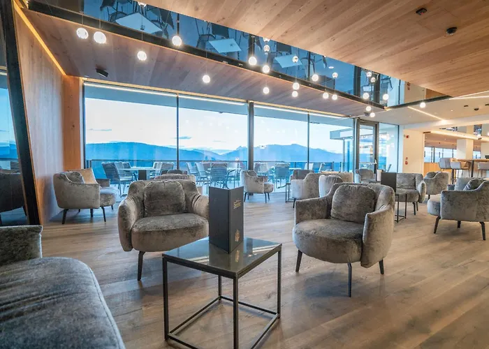 Hotel Purvita - Ski In Ski Out - Infinity Pool