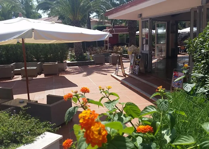 Villaggio Turistico La Mantinera - Hotel