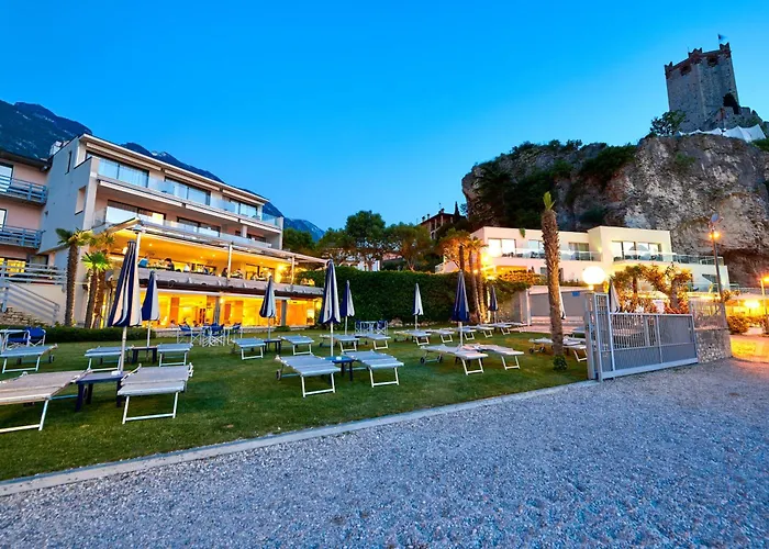 Hotel Castello Lake Front