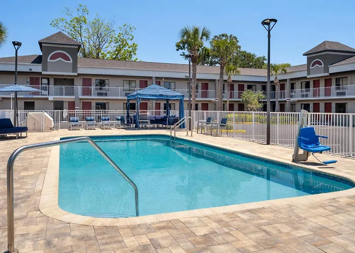 Hotel South Tampa & Suites